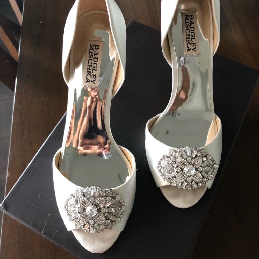 Dana by badgley mischka wedding shoes